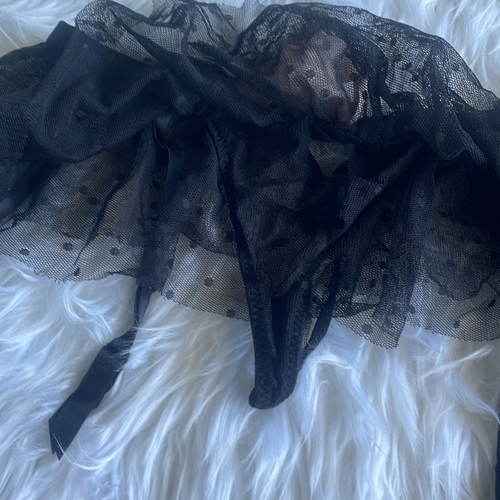 LaSenza garter panties - Picture 8 of 10